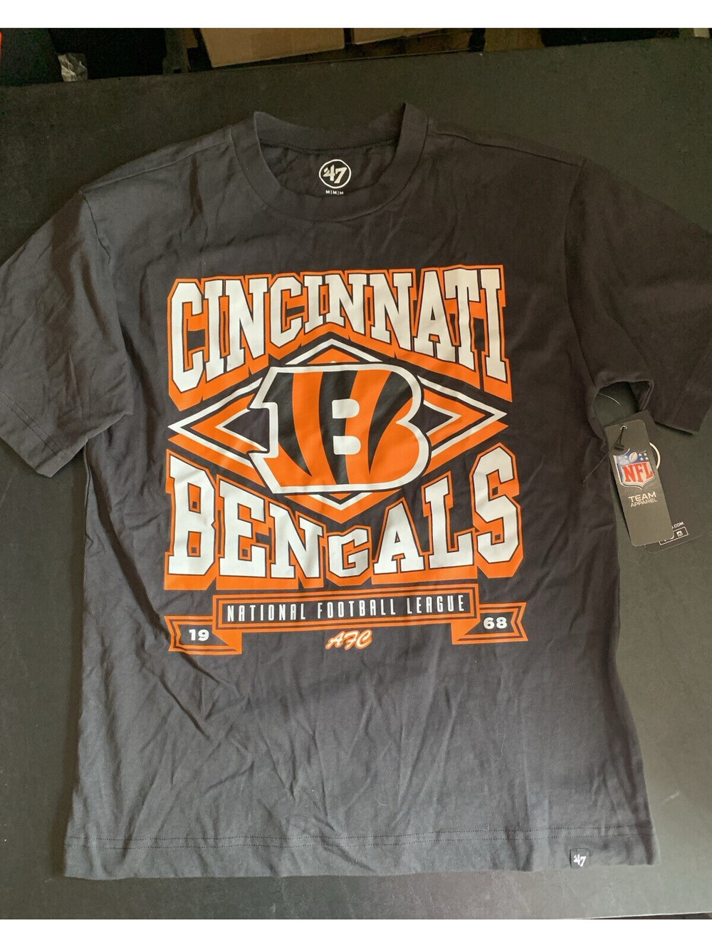 ’47 NFL Cincinnati Bengals Black T-Shirt Football Tee Shirt Size Medium